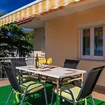 Charmantes Nur 260 Meter Zum Mit Traumhafter Terrasse Und Meerblick Apartament Dramalj