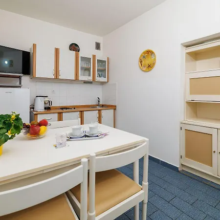 公寓 Charmantes Nur 260 Meter Zum Mit Traumhafter Terrasse Und Meerblick *