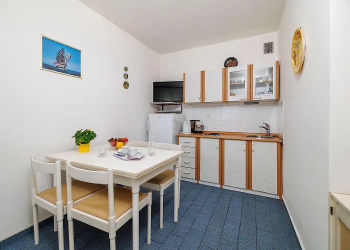 Charmantes Nur 260 Meter Zum Mit Traumhafter Terrasse Und Meerblick 公寓 *