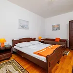 Charmantes Nur 260 Meter Zum Mit Traumhafter Terrasse Und Meerblick Apartment Dramalj