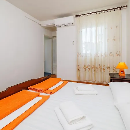 Charmantes Nur 260 Meter Zum Mit Traumhafter Terrasse Und Meerblick Daire