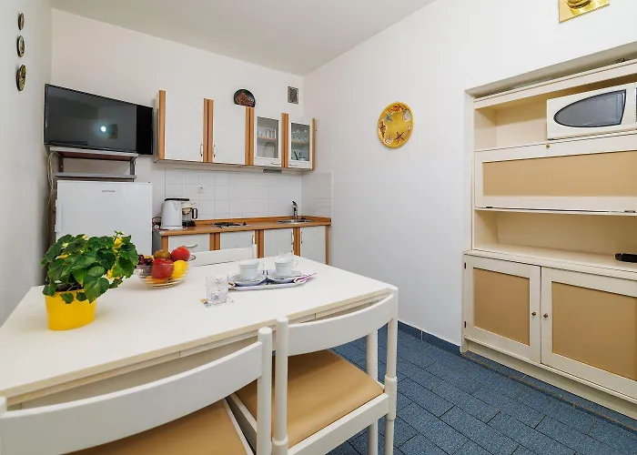 Apartment Charmantes Nur 260 Meter Zum Mit Traumhafter Terrasse Und Meerblick *
