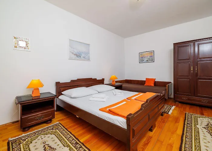 Charmantes Nur 260 Meter Zum Mit Traumhafter Terrasse Und Meerblick Apartment Dramalj